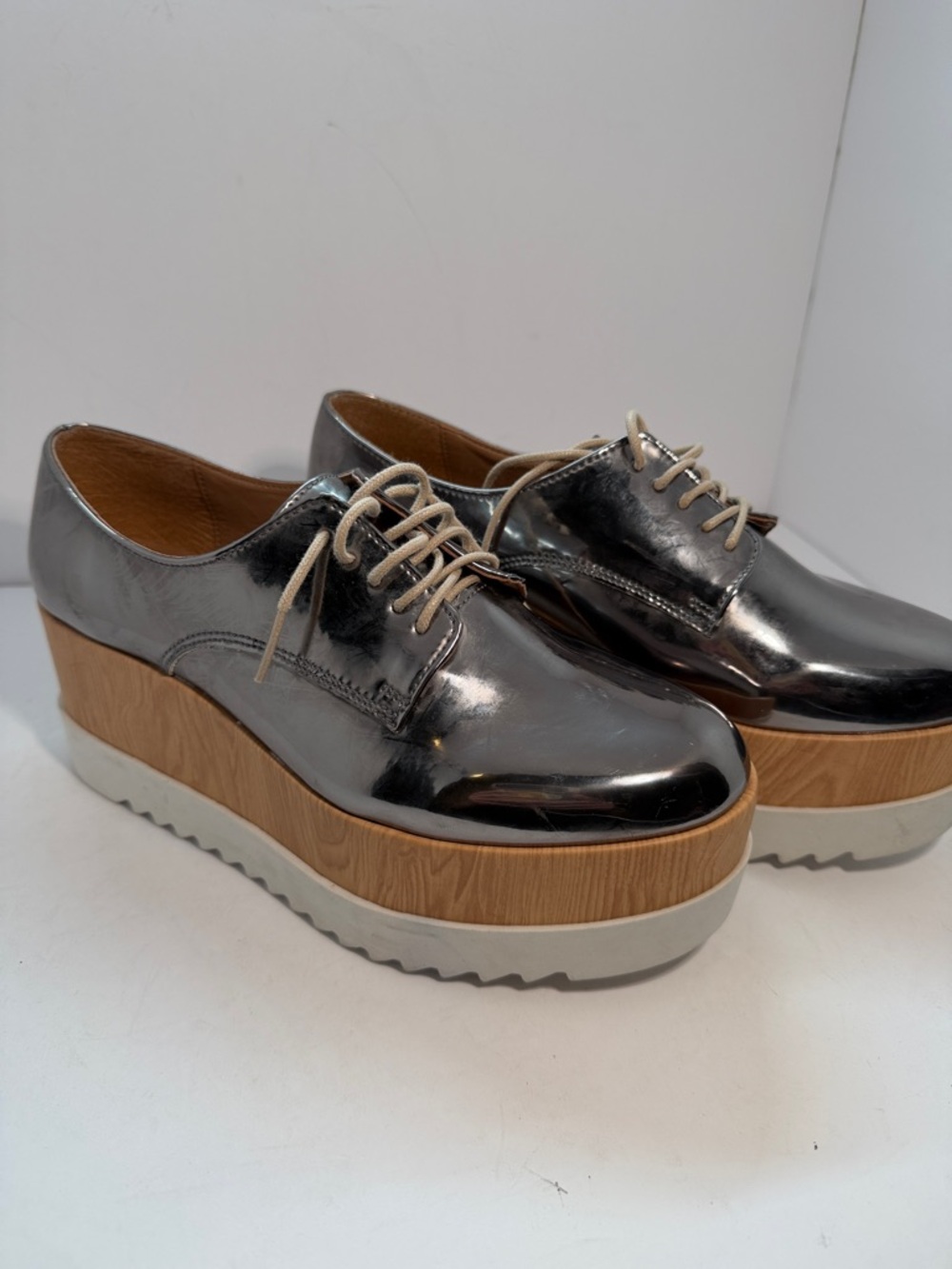 Women's Metallic Silver Platform Oxford with Wood-Effect Midsole